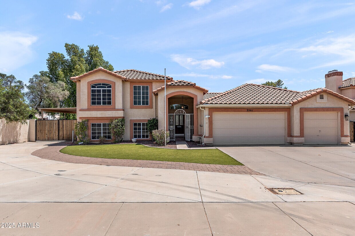 Foto principal - 3561 Covina Rd