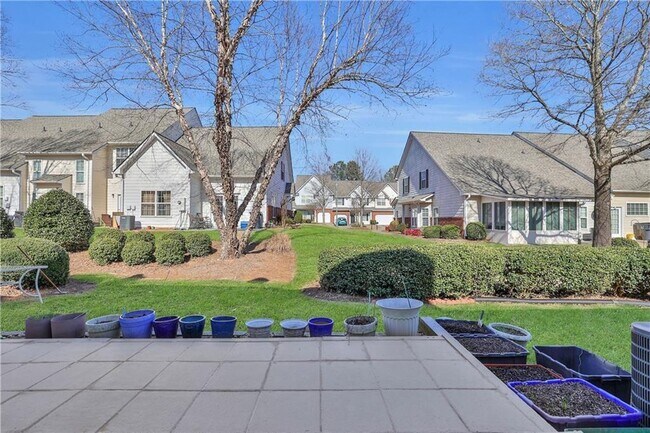 Foto del edificio - 2369 Suwanee Pointe Dr