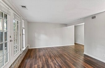 Building Photo - 4727 Jarboe St