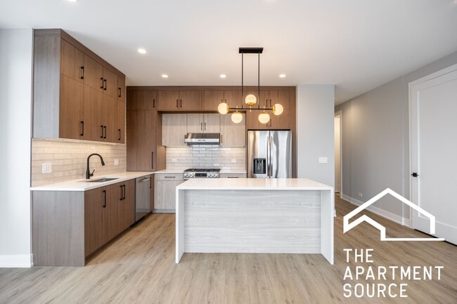 Building Photo - 2351 W Flournoy St