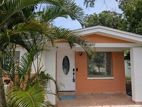 Building Photo - 4223 W Laurel St