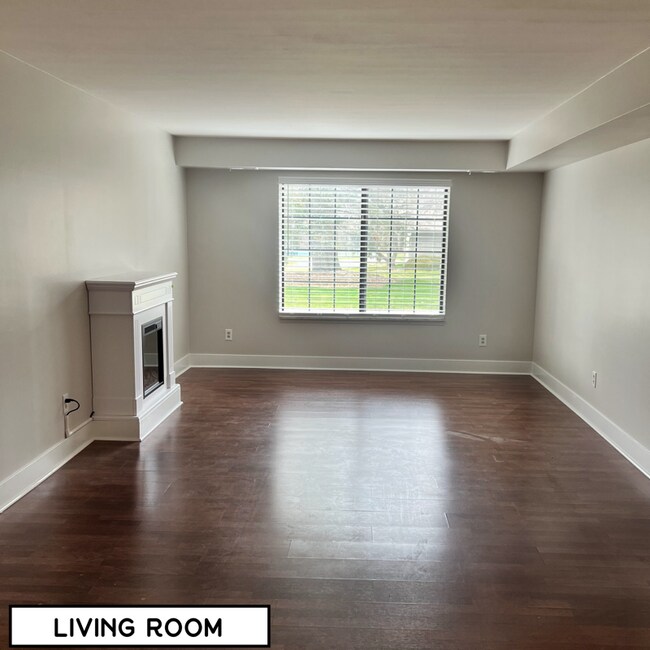 Building Photo - 1873 Meadow Dale Ct