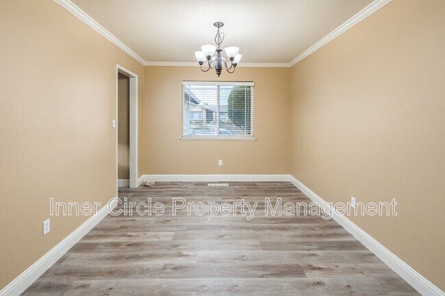 Foto del edificio - 304 Cabrillo Pl