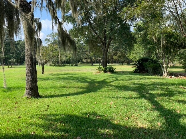 Building Photo - 29229 Sheffield Rd