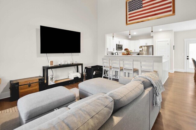 Foto del edificio - Pet Friendly Three Bedroom on Acre!