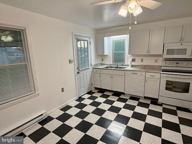 Foto del edificio - 137 E Baltimore St