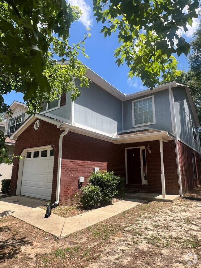 Building Photo - 140 Woodmere Dr