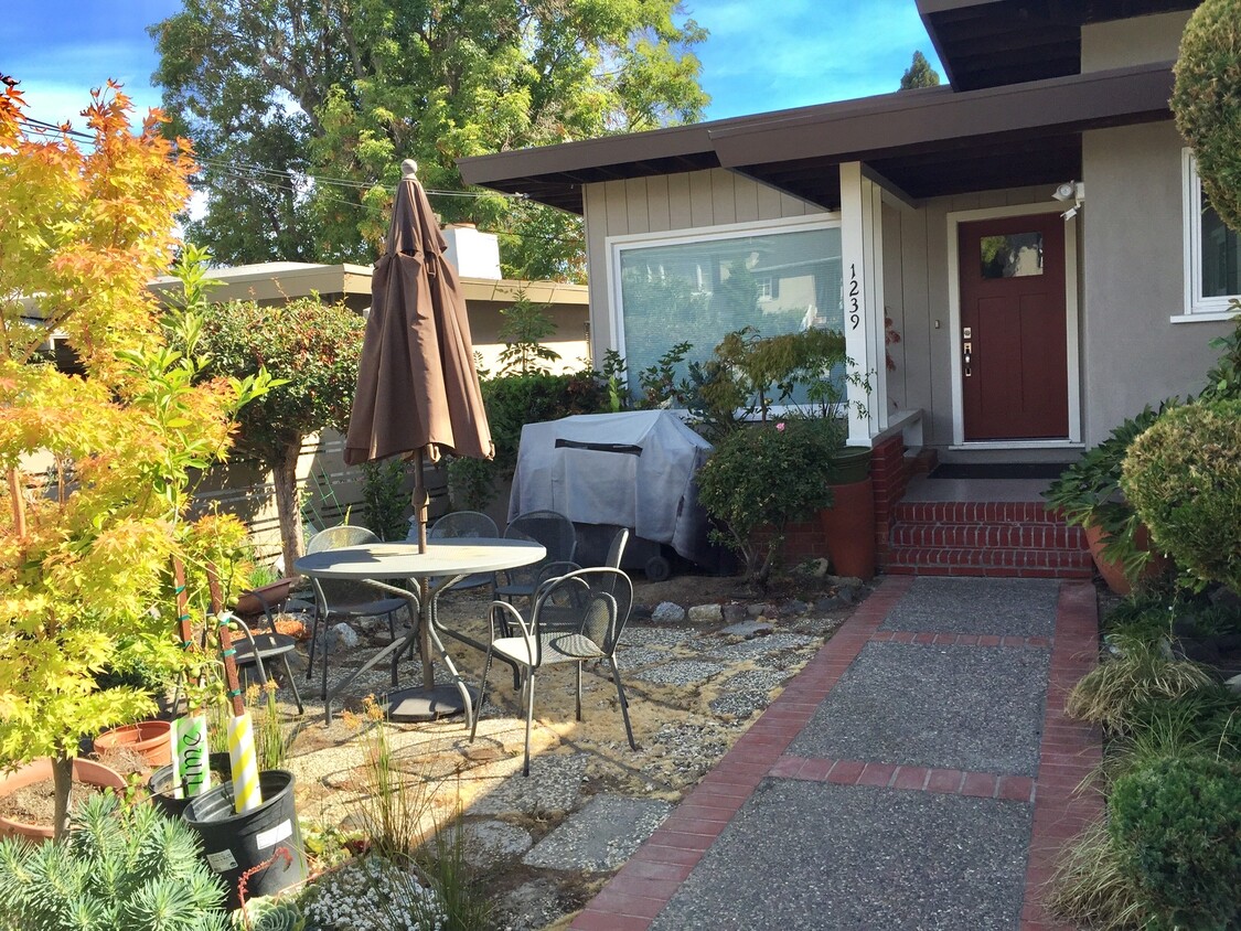 Primary Photo - 1239 Tilia St