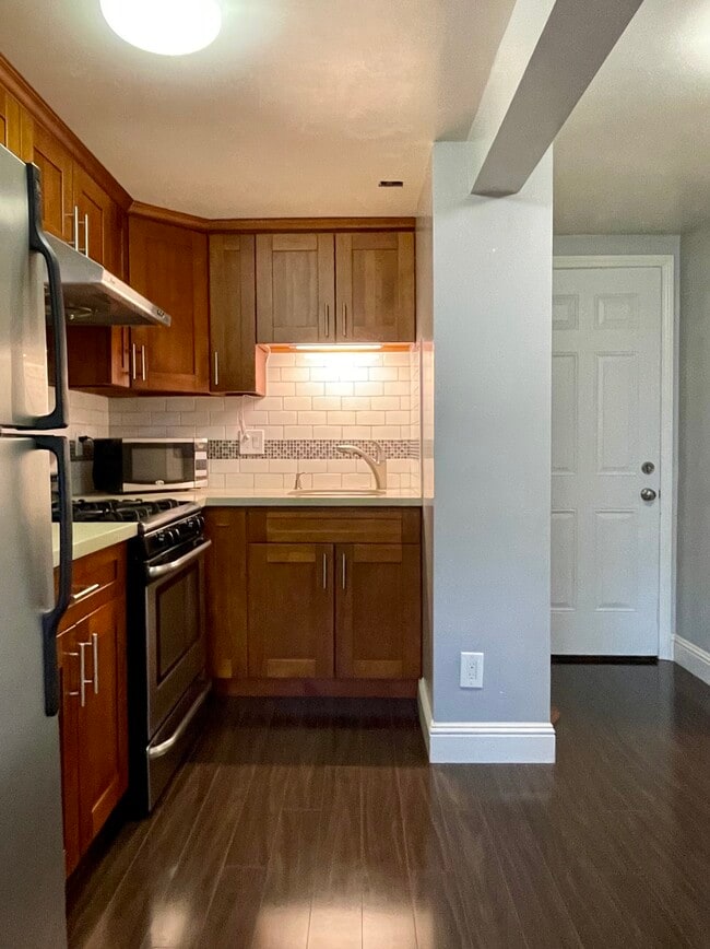 Building Photo - 429 Kains Ave