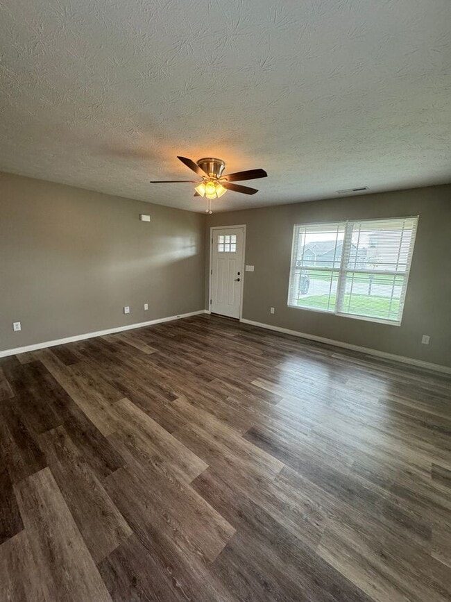 Photo - Spacious 3 Bedroom home!