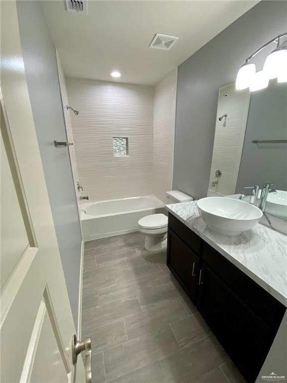 Building Photo - 13 Murillo St