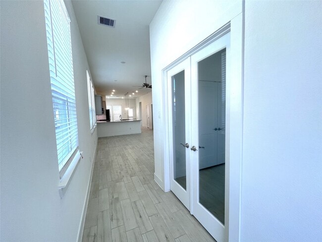 Building Photo - 2319 Forest Flower Wy