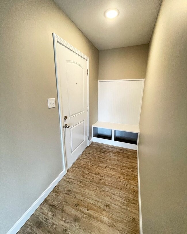 Photo - 3301 Silverthorn Ln Apt 201