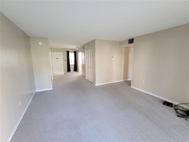 Foto del edificio - 2727 75th St W