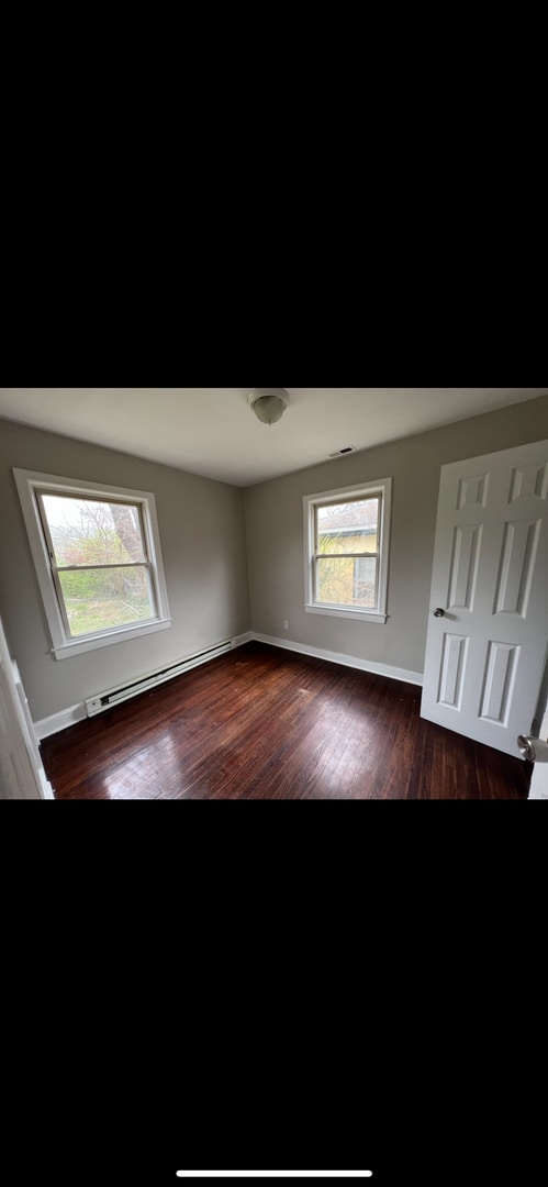 Photo - 949 Hunt Ave NW House