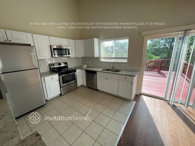 Building Photo - 21906 Saddlebrook Ct