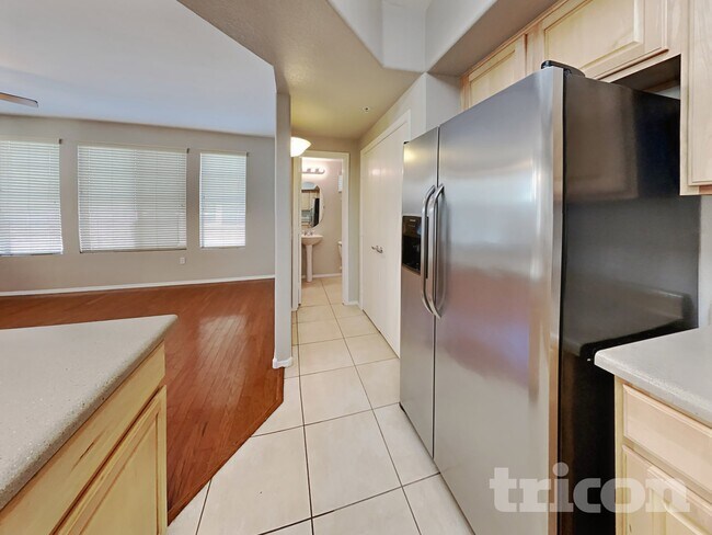 Foto del edificio - 16825 N 14th St