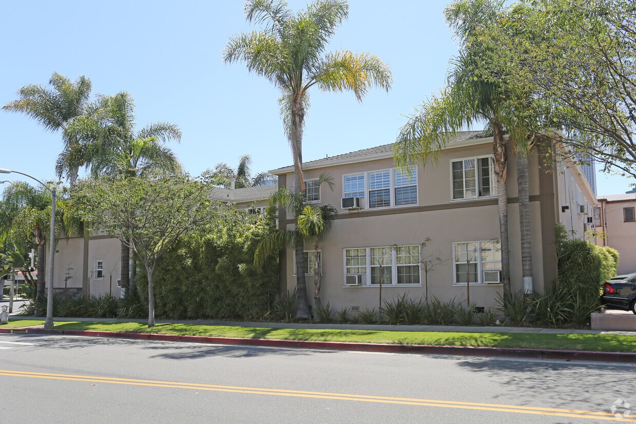 Primary Photo - 9667 W Olympic Blvd