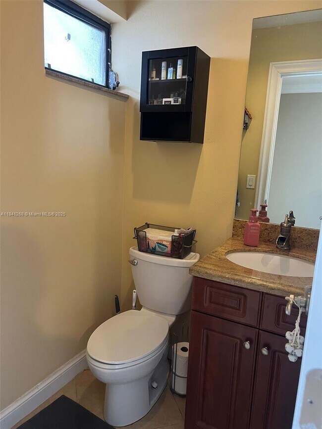 Foto del edificio - 9894 Fairway Cove Ln