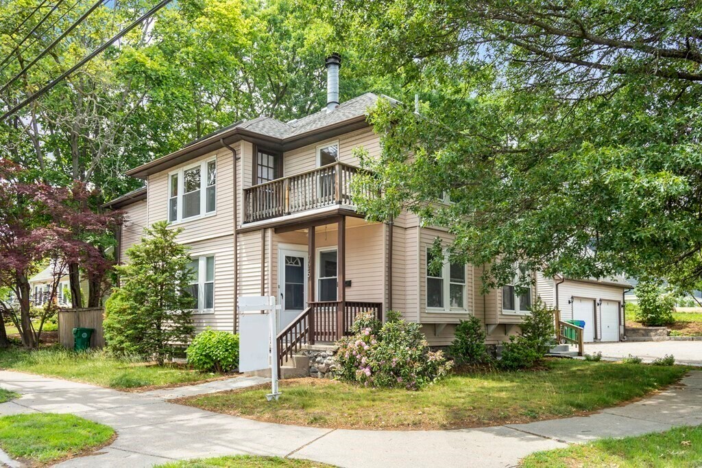 Foto principal - 725 Watertown St