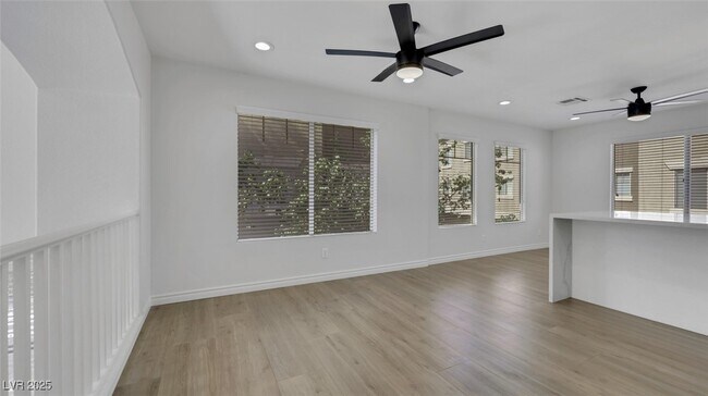 Foto del edificio - 2769 Fountain Ridge Ln