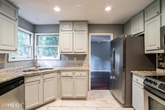 Building Photo - 5 br, 3 bath House - 615 Edgecombe