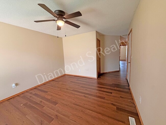 Building Photo - 1413 W Rainey St