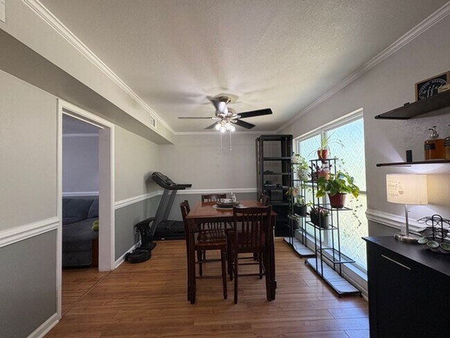 Foto del edificio - 374 N Llyod Street, Crestview, FL 32536