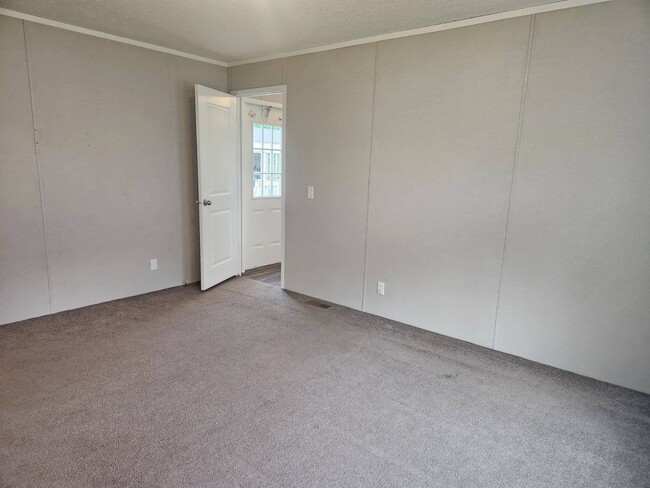 Building Photo - 2900 N Apperson Way