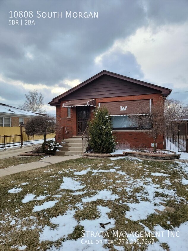 Foto principal - 5 bedroom Single Family home- 2 car garage...