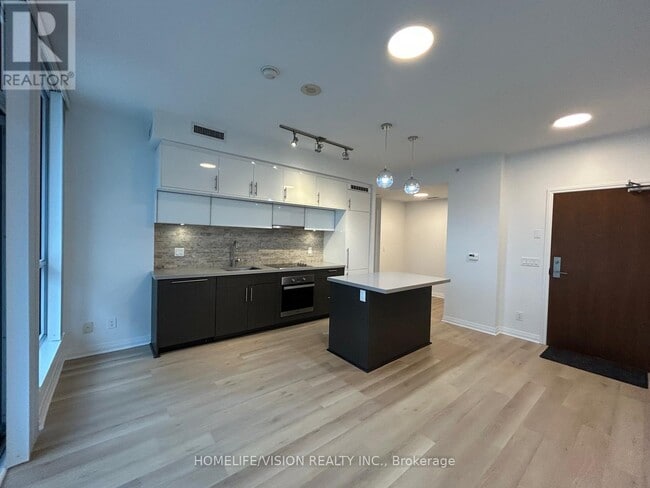 Photo du bâtiment - 8 Mercer St