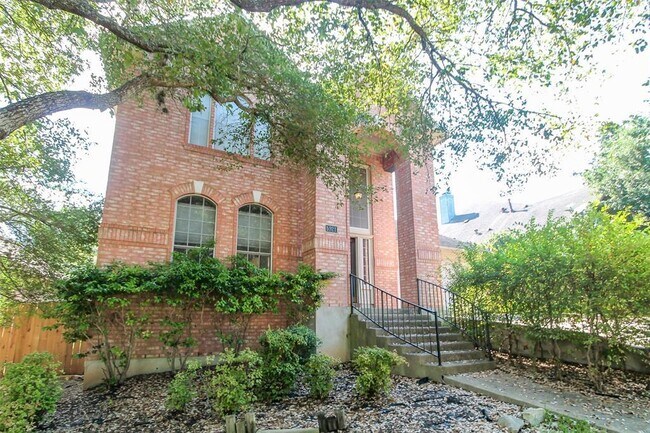 Foto del edificio - 5921 Back Bay Ln