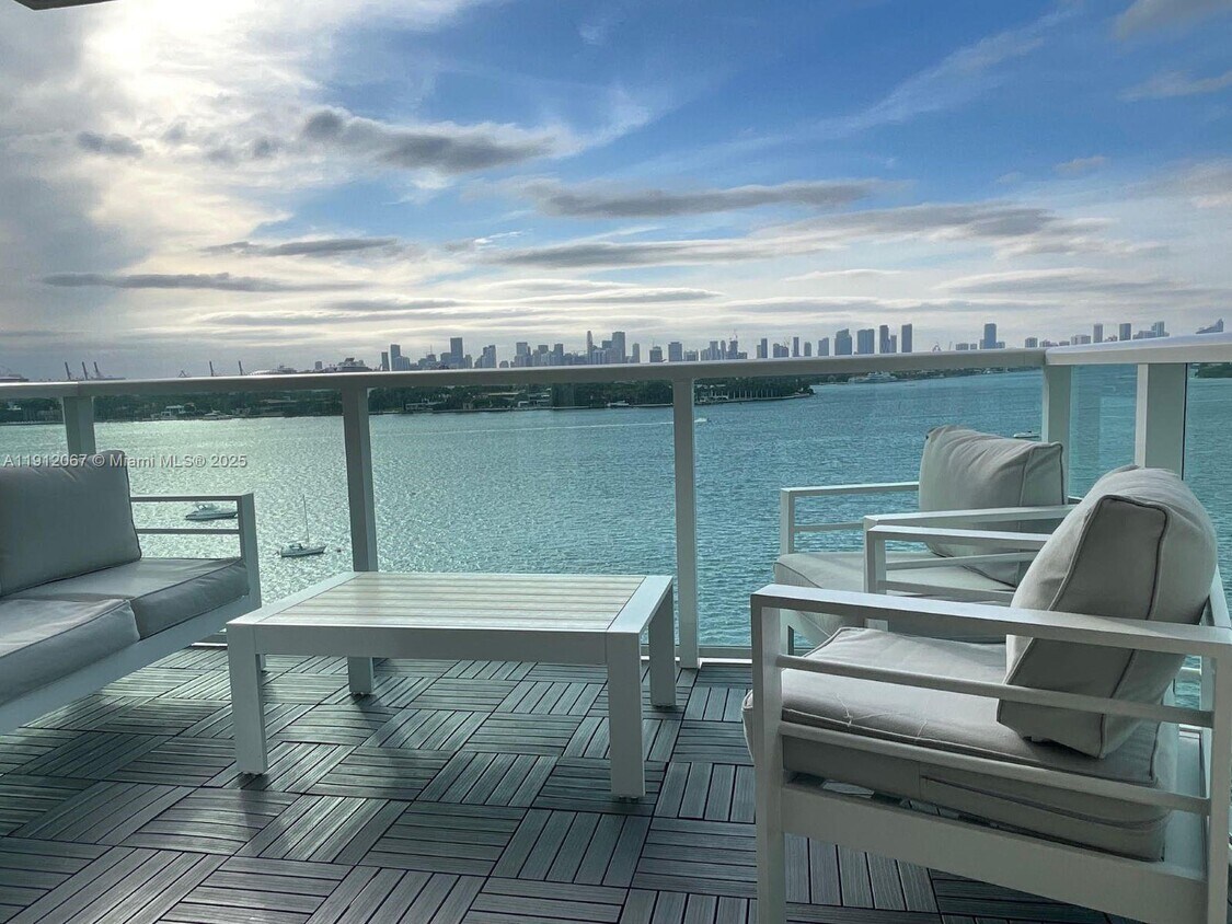 Foto principal - 1000 West Ave