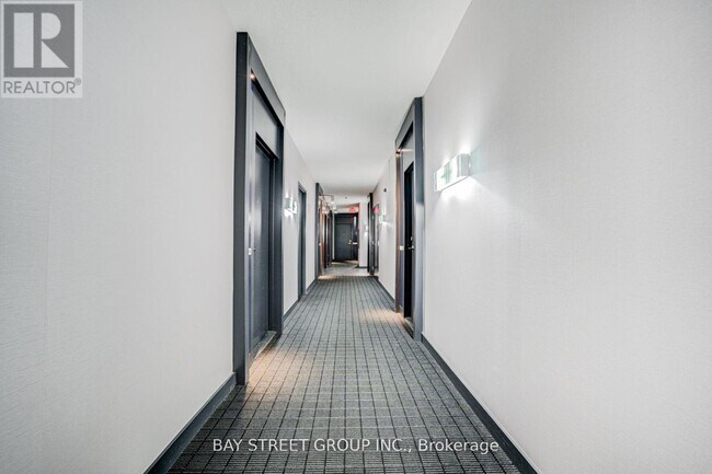 Photo du bâtiment - 832 Bay St.