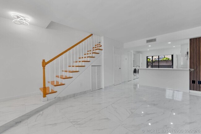 Foto del edificio - 1917 SW 107th Ave