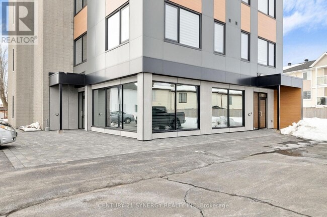 Building Photo - 787 Principale St