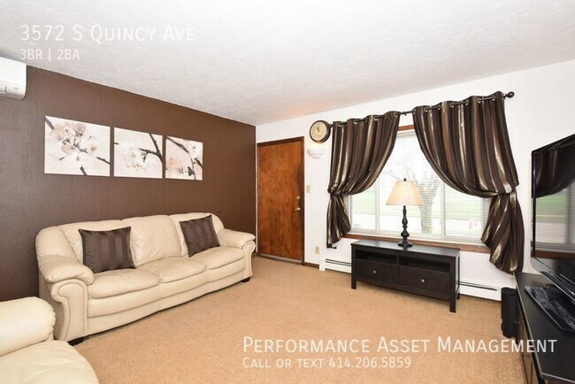 Foto del edificio - Charming 3BED/1.5BATH Bay View Townhouse