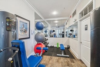 Building Photo - 5353 Memorial Dr