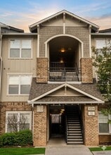 Building Photo - 3708 Spruce Ridge Way