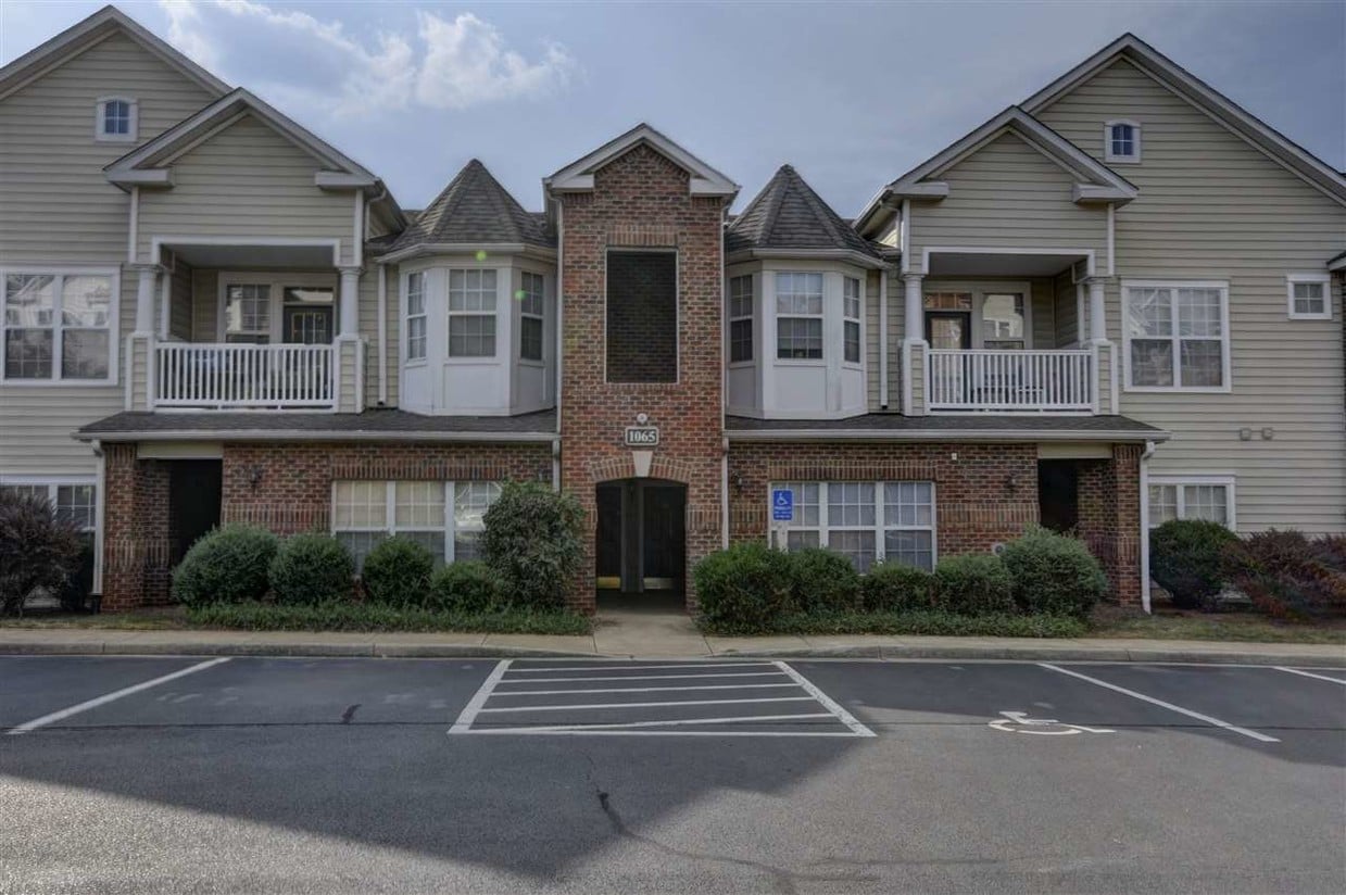 1065 Weybridge Ct Unit 104, Charlottesville, VA 22911 Condo for Rent
