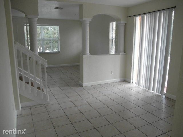 Building Photo - 4 br, 3.5 bath House - 3308 Shoma Dr 1