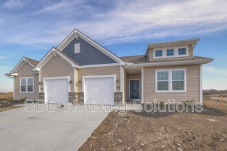 Building Photo - 27402 E Oak Vw Dr