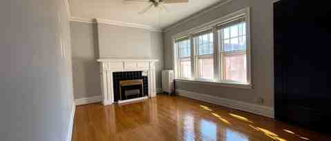Building Photo - 226 N Oak Park Ave