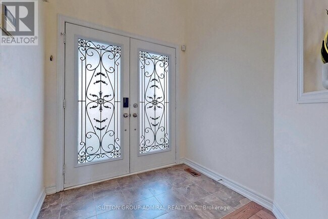 Building Photo - 183 Ravineview Dr