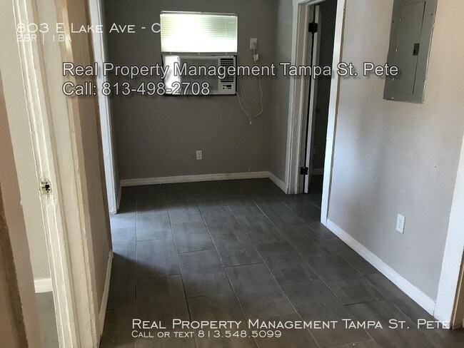 Foto del edificio - 803 E Lake Ave