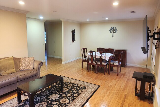 Foto del edificio - 1772 Corson St