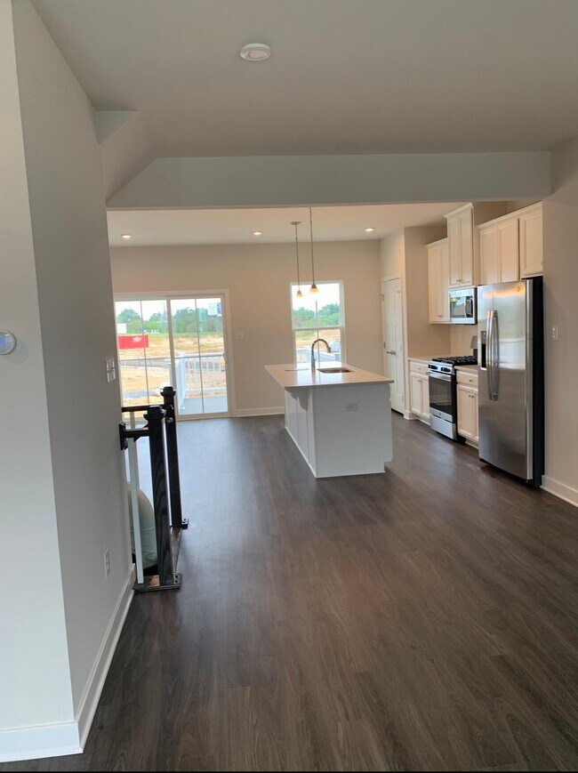 6 Kohlmyer Dr, Pennsauken, NJ 08110 Townhome Rentals in Pennsauken NJ