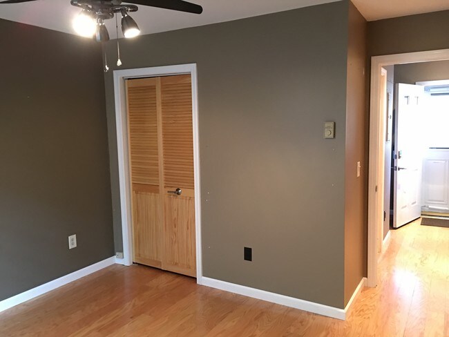 Foto del edificio - 41 S Main St