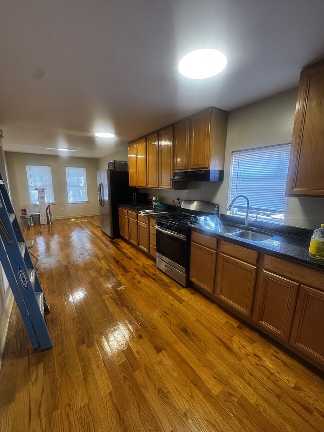 Building Photo - 3914 W Flournoy St