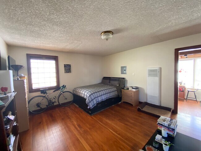 Bedroom - 1031 Key Ave